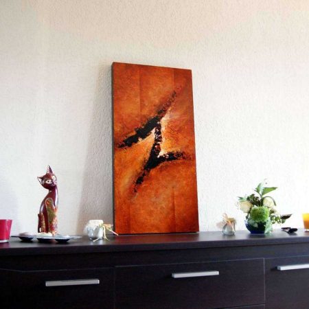 tableau marron sur bois naturel