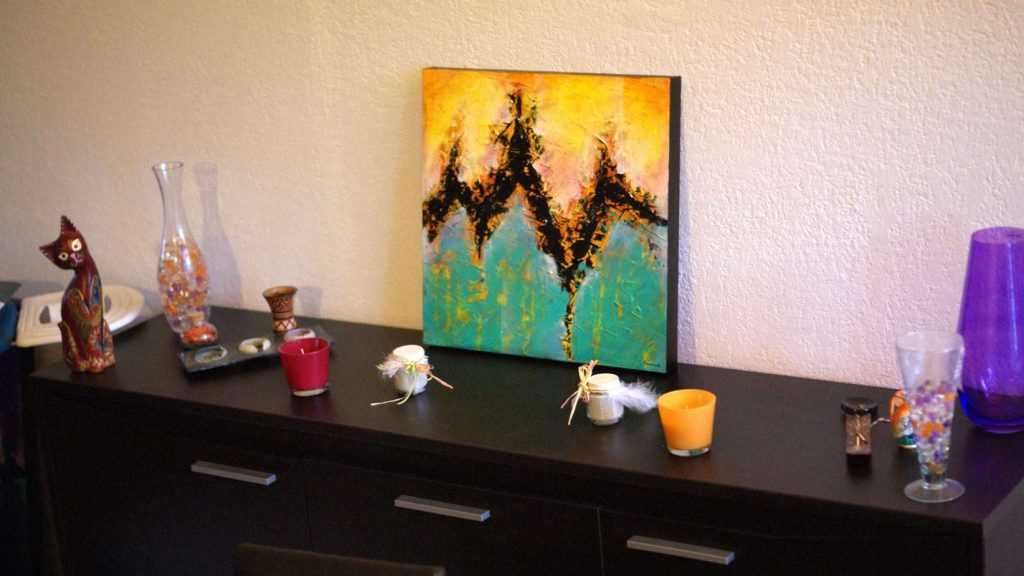 tableau-turquoise-jaune-sur-bois
