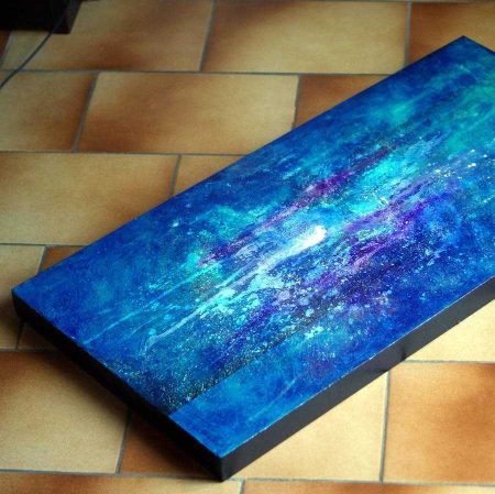 tableau-sur-bois-bleu