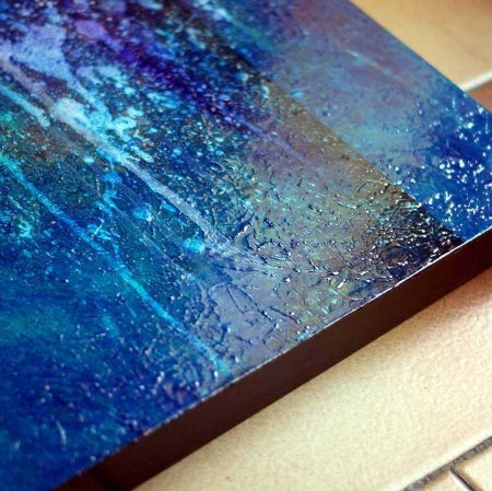 tableau-sur-bois-bleu