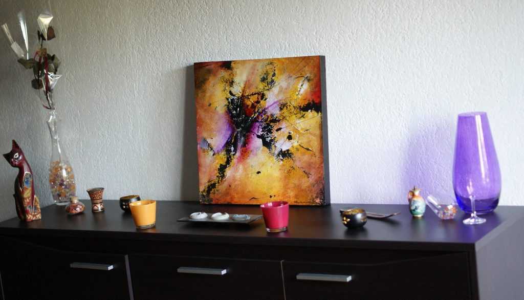tableau jaune et rouge sur bois en vente