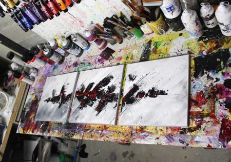 tableau rouge et noir abstrait