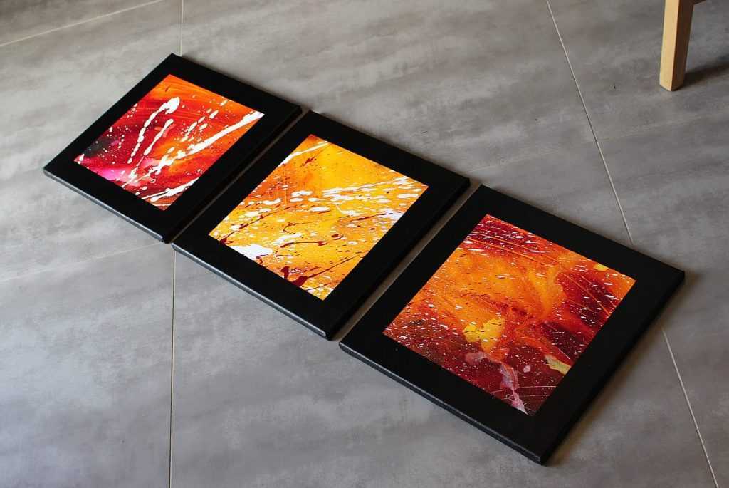 Triptyque moderne rouge, jaune et violet